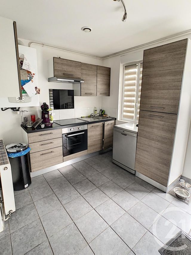 Maison &agrave; louer - 4 pi&egrave;ces - 63,47 m2 - Deville Les Rouen - 76 - HAUTE-NORMANDIE