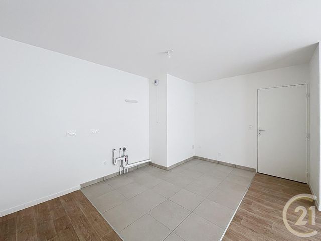 Appartement T3 &agrave; louer - 3 pi&egrave;ces - 61,06 m2 - Deville Les Rouen - 76 - HAUTE-NORMANDIE