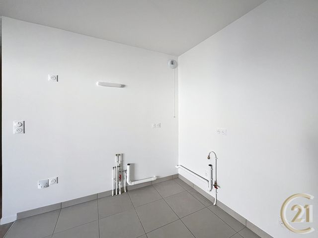 Appartement &agrave; louer - 2 pi&egrave;ces - 41,72 m2 - Deville Les Rouen - 76 - HAUTE-NORMANDIE