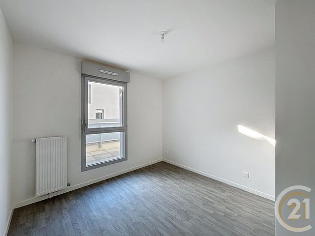 Appartement T3 &agrave; louer - 3 pi&egrave;ces - 61 m2 - Deville Les Rouen - 76 - HAUTE-NORMANDIE