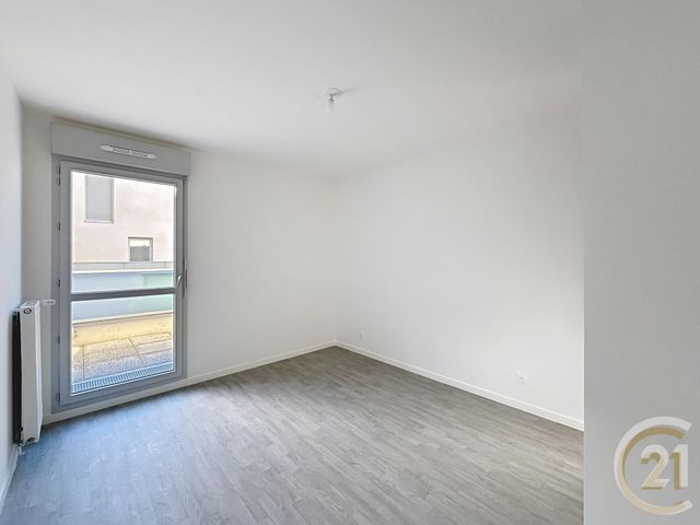 Appartement T3 &agrave; louer - 3 pi&egrave;ces - 61 m2 - Deville Les Rouen - 76 - HAUTE-NORMANDIE