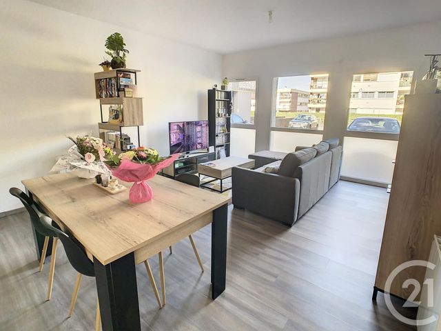 Appartement F2 &agrave; louer - 2 pi&egrave;ces - 68,15 m2 - Deville Les Rouen - 76 - HAUTE-NORMANDIE