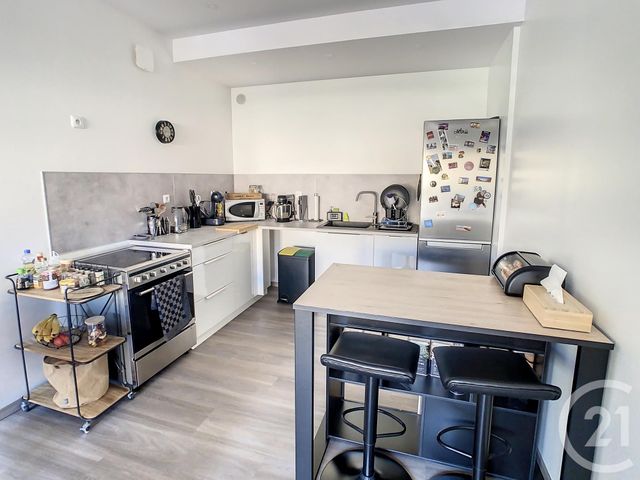 Appartement F2 &agrave; louer - 2 pi&egrave;ces - 68,15 m2 - Deville Les Rouen - 76 - HAUTE-NORMANDIE