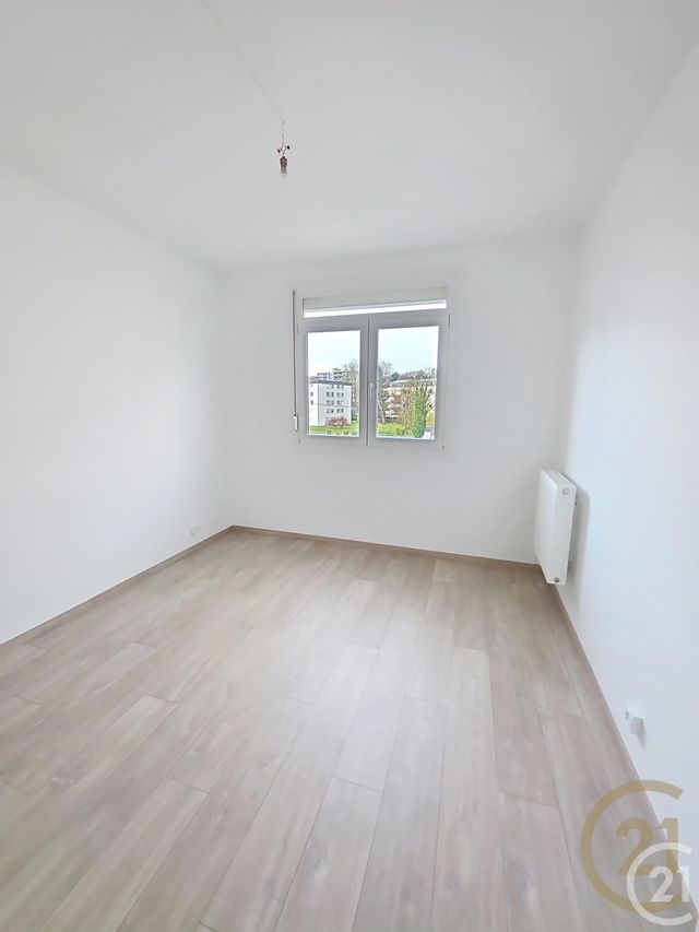 Appartement F3 &agrave; louer - 4 pi&egrave;ces - 67,99 m2 - Deville Les Rouen - 76 - HAUTE-NORMANDIE