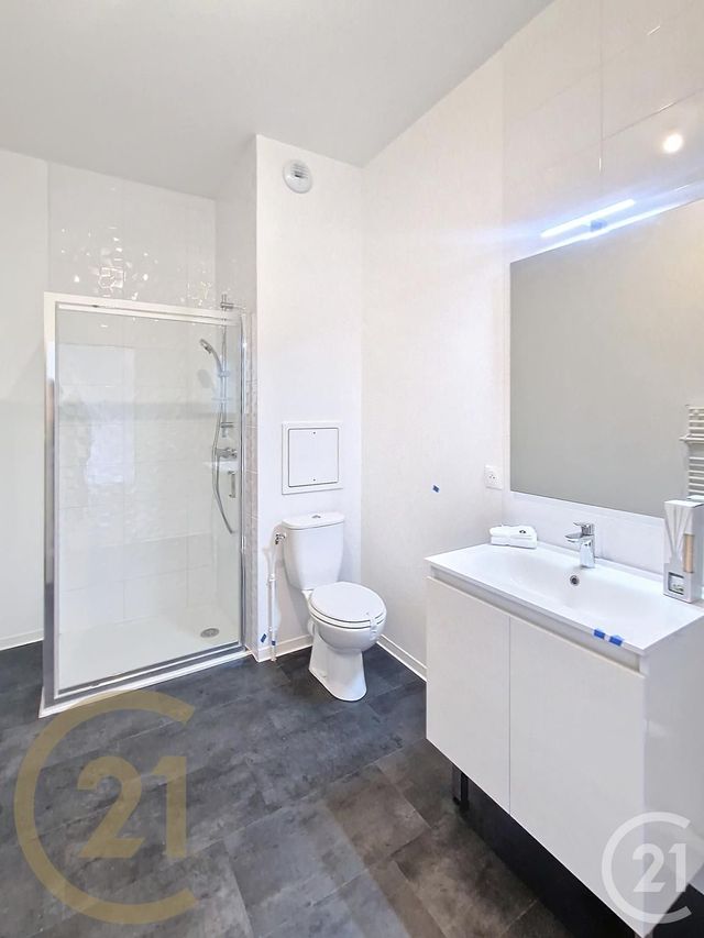 Appartement F2 &agrave; louer - 2 pi&egrave;ces - 43,75 m2 - Deville Les Rouen - 76 - HAUTE-NORMANDIE