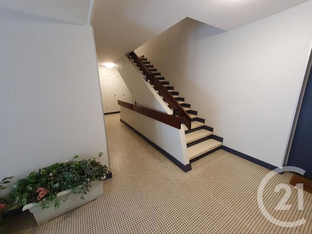 Appartement F4 &agrave; vendre - 4 pi&egrave;ces - 75,70 m2 - Deville Les Rouen - 76 - HAUTE-NORMANDIE