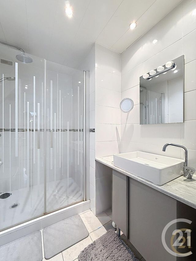 Appartement F2 &agrave; vendre - 2 pi&egrave;ces - 51,57 m2 - Deville Les Rouen - 76 - HAUTE-NORMANDIE