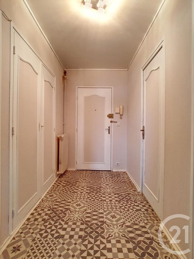 Appartement &agrave; vendre - 4 pi&egrave;ces - 84,75 m2 - Deville Les Rouen - 76 - HAUTE-NORMANDIE