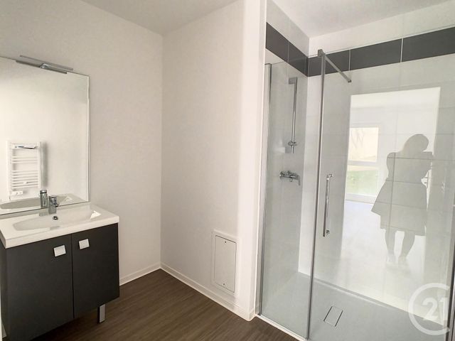 Appartement F2 &agrave; louer - 2 pi&egrave;ces - 40,92 m2 - Deville Les Rouen - 76 - HAUTE-NORMANDIE