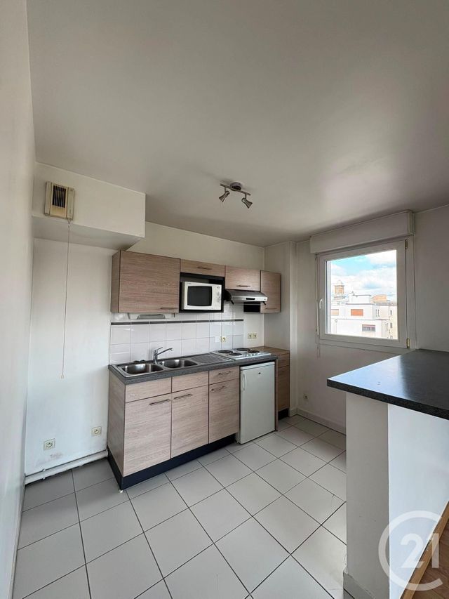 Appartement F3 &agrave; louer - 3 pi&egrave;ces - 56,98 m2 - Rouen - 76 - HAUTE-NORMANDIE