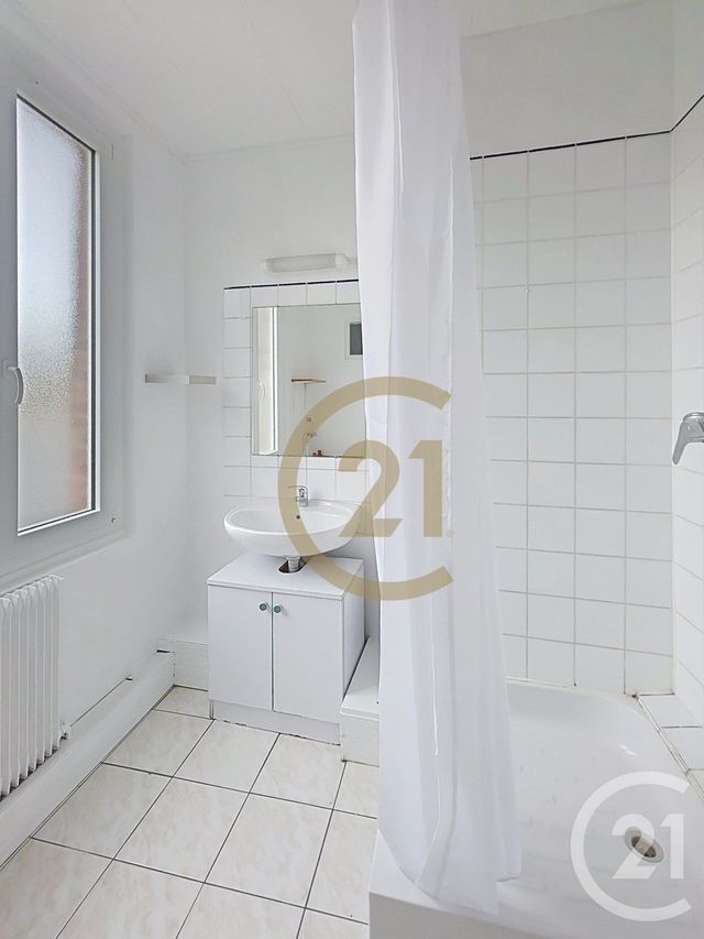 Appartement F5 &agrave; louer - 5 pi&egrave;ces - 139,27 m2 - Malaunay - 76 - HAUTE-NORMANDIE