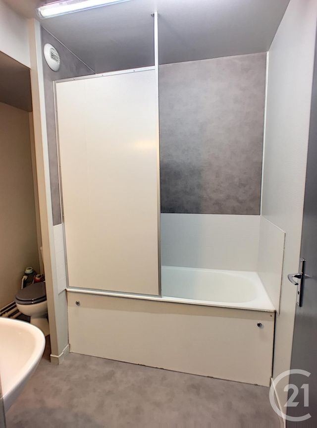 Appartement F1 &agrave; louer - 1 pi&egrave;ce - 27,26 m2 - Deville Les Rouen - 76 - HAUTE-NORMANDIE