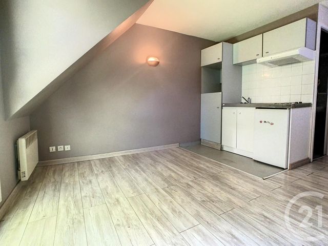 Appartement F1 bis &agrave; louer - 2 pi&egrave;ces - 20,43 m2 - Deville Les Rouen - 76 - HAUTE-NORMANDIE