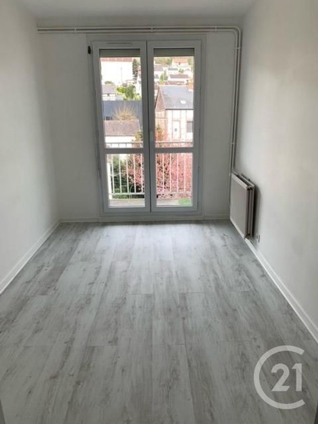 Appartement F3 &agrave; louer - 3 pi&egrave;ces - 64,65 m2 - Deville Les Rouen - 76 - HAUTE-NORMANDIE