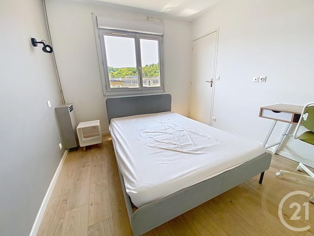 Appartement &agrave; louer - 4 pi&egrave;ces - 67,20 m2 - Deville Les Rouen - 76 - HAUTE-NORMANDIE