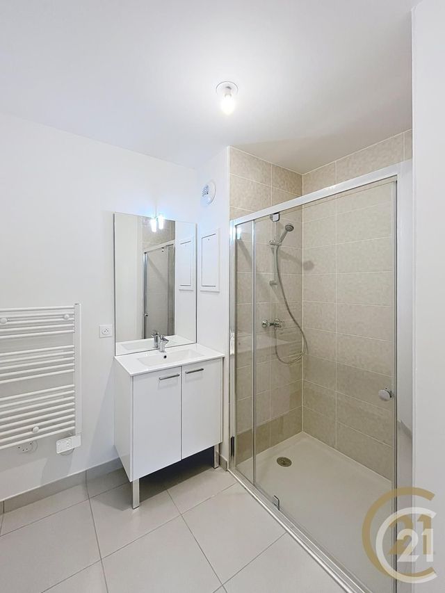 Appartement F3 &agrave; louer - 3 pi&egrave;ces - 62,66 m2 - Sotteville Les Rouen - 76 - HAUTE-NORMANDIE