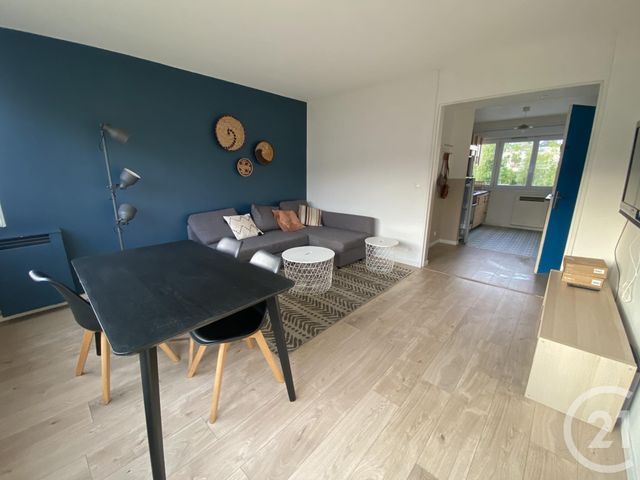 Appartement &agrave; louer - 4 pi&egrave;ces - 67,20 m2 - Deville Les Rouen - 76 - HAUTE-NORMANDIE