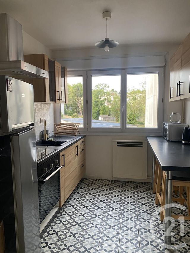 Appartement &agrave; louer - 4 pi&egrave;ces - 67,20 m2 - Deville Les Rouen - 76 - HAUTE-NORMANDIE
