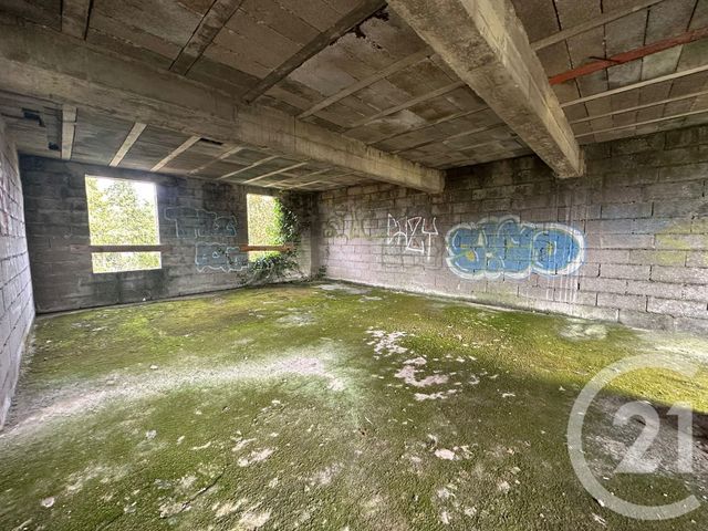 Maison à vendre - 1 pièce - 300 m2 - Puiseaux - 45 - CENTRE