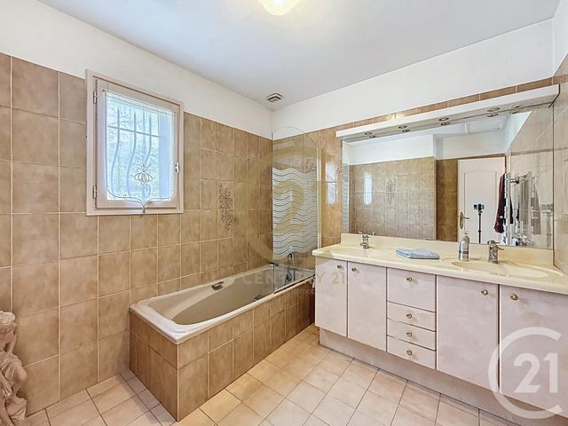 Maison à vendre - 4 pièces - 102,23 m2 - St Genis Laval - 69 - RHONE-ALPES