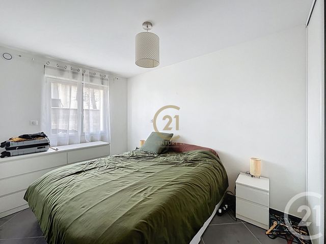 Appartement T3 à louer - 3 pièces - 64,50 m2 - St Genis Laval - 69 - RHONE-ALPES