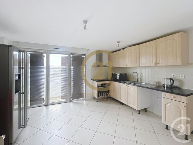 Appartement T4 &agrave; louer - 4 pi&egrave;ces - 72 m2 - St Genis Laval - 69 - RHONE-ALPES