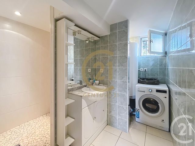 Appartement T4 &agrave; louer - 4 pi&egrave;ces - 72 m2 - St Genis Laval - 69 - RHONE-ALPES