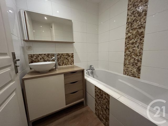 Maison &agrave; louer - 4 pi&egrave;ces - 75 m2 - Brignais - 69 - RHONE-ALPES