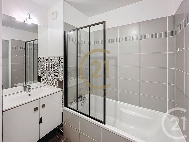 Appartement F3 &agrave; louer - 3 pi&egrave;ces - 62 m2 - Venissieux - 69 - RHONE-ALPES