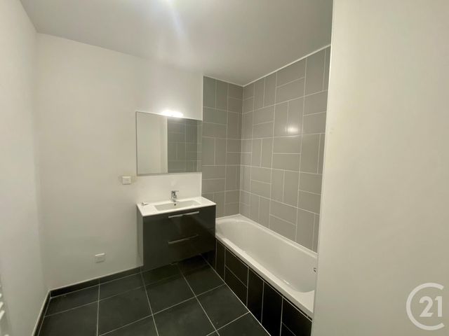 Appartement F3 &agrave; louer - 3 pi&egrave;ces - 66,69 m2 - Brignais - 69 - RHONE-ALPES