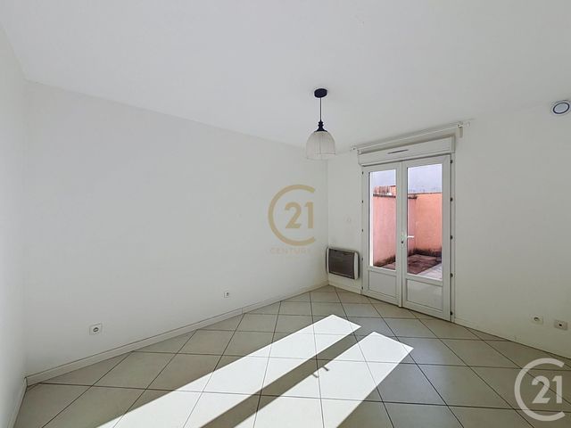Appartement T3 &agrave; louer - 3 pi&egrave;ces - 59,26 m2 - St Genis Laval - 69 - RHONE-ALPES
