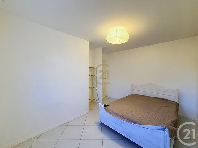 Appartement T3 &agrave; louer - 3 pi&egrave;ces - 59,26 m2 - St Genis Laval - 69 - RHONE-ALPES