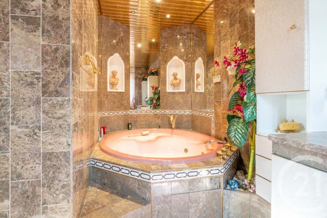 Maison à vendre - 6 pièces - 220,98 m2 - St Maur Des Fosses - 94 - ILE-DE-FRANCE