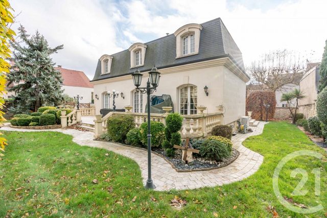 Maison à vendre - 6 pièces - 220,98 m2 - St Maur Des Fosses - 94 - ILE-DE-FRANCE