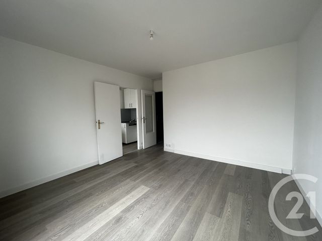 Appartement Studio &agrave; louer - 1 pi&egrave;ce - 24,76 m2 - La Varenne St Hilaire - 94 - ILE-DE-FRANCE