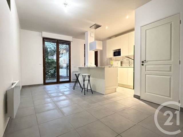 Appartement F3 à louer - 3 pièces - 47,47 m2 - Chennevieres Sur Marne - 94 - ILE-DE-FRANCE