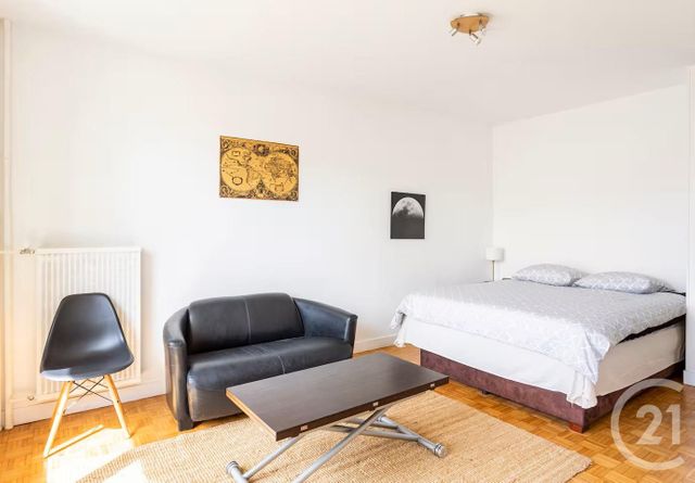 Appartement F1 à louer ST MAUR DES FOSSES