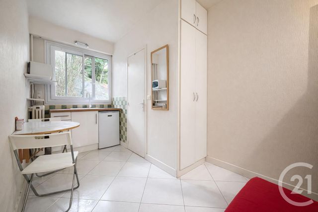 Appartement Studette à louer ST MAUR DES FOSSES