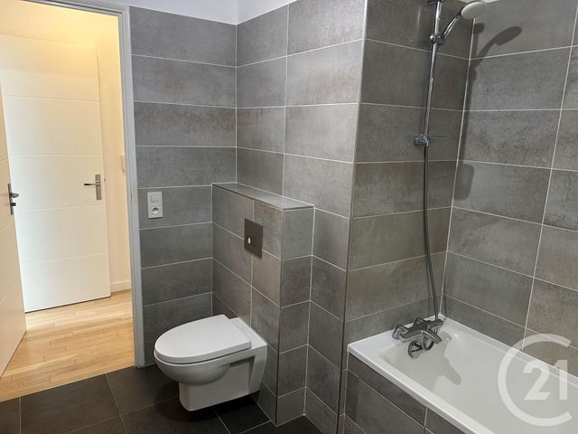 Appartement F2 &agrave; louer - 2 pi&egrave;ces - 42,54 m2 - Suresnes - 92 - ILE-DE-FRANCE