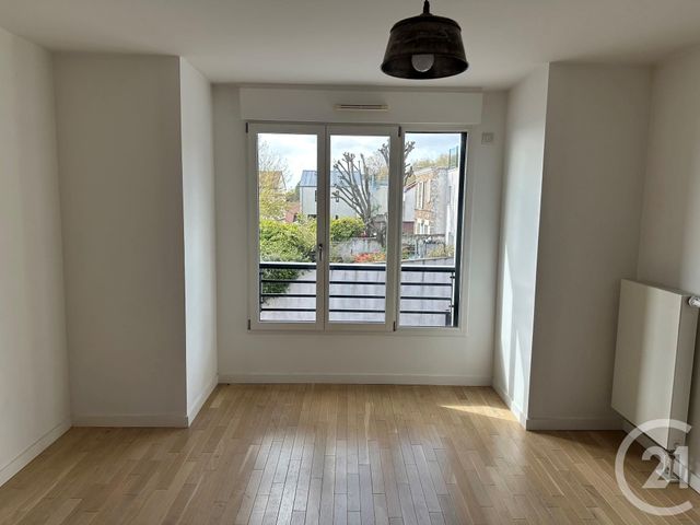 Appartement F2 &agrave; louer - 2 pi&egrave;ces - 42,54 m2 - Suresnes - 92 - ILE-DE-FRANCE