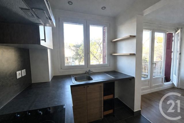 Appartement F2 &agrave; louer - 2 pi&egrave;ces - 46,02 m2 - La Varenne St Hilaire - 94 - ILE-DE-FRANCE