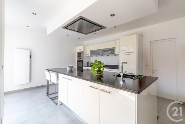 Maison &agrave; vendre - 8 pi&egrave;ces - 204,01 m2 - La Varenne St Hilaire - 94 - ILE-DE-FRANCE