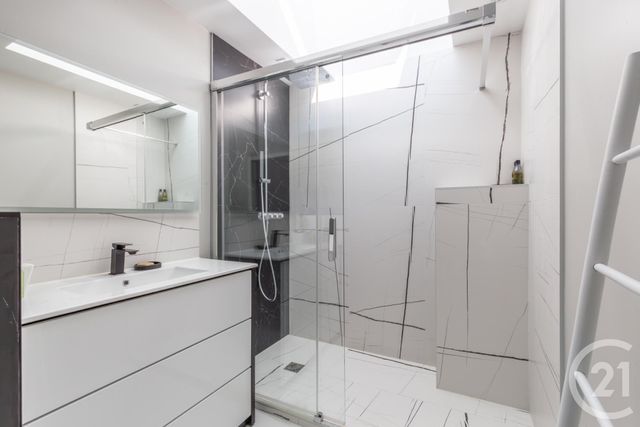 Maison &agrave; vendre - 8 pi&egrave;ces - 204,01 m2 - La Varenne St Hilaire - 94 - ILE-DE-FRANCE