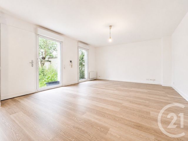 Maison &agrave; louer - 5 pi&egrave;ces - 97,37 m2 - Montreuil - 93 - ILE-DE-FRANCE