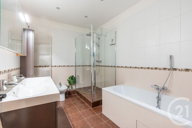 Maison &agrave; vendre - 8 pi&egrave;ces - 218 m2 - St Maur Des Fosses - 94 - ILE-DE-FRANCE