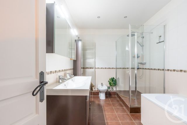 Maison &agrave; vendre - 8 pi&egrave;ces - 218 m2 - St Maur Des Fosses - 94 - ILE-DE-FRANCE