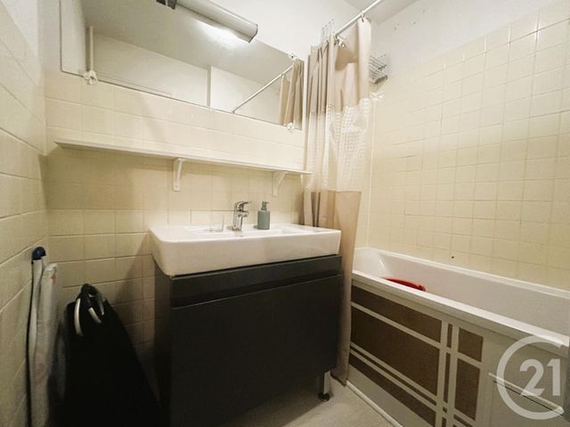 Appartement F1 &agrave; louer - 1 pi&egrave;ce - 30,36 m2 - St Maur Des Fosses - 94 - ILE-DE-FRANCE