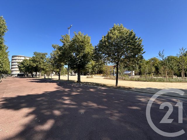 Appartement F4 &agrave; louer - 4 pi&egrave;ces - 76,03 m2 - La Varenne St Hilaire - 94 - ILE-DE-FRANCE