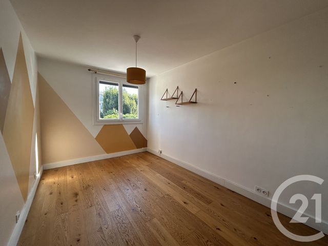 Appartement F4 &agrave; louer - 4 pi&egrave;ces - 76,03 m2 - La Varenne St Hilaire - 94 - ILE-DE-FRANCE