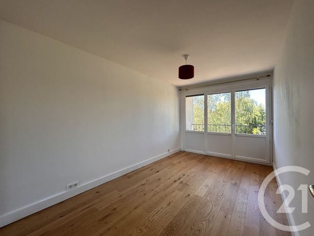 Appartement F4 &agrave; louer - 4 pi&egrave;ces - 76,03 m2 - La Varenne St Hilaire - 94 - ILE-DE-FRANCE